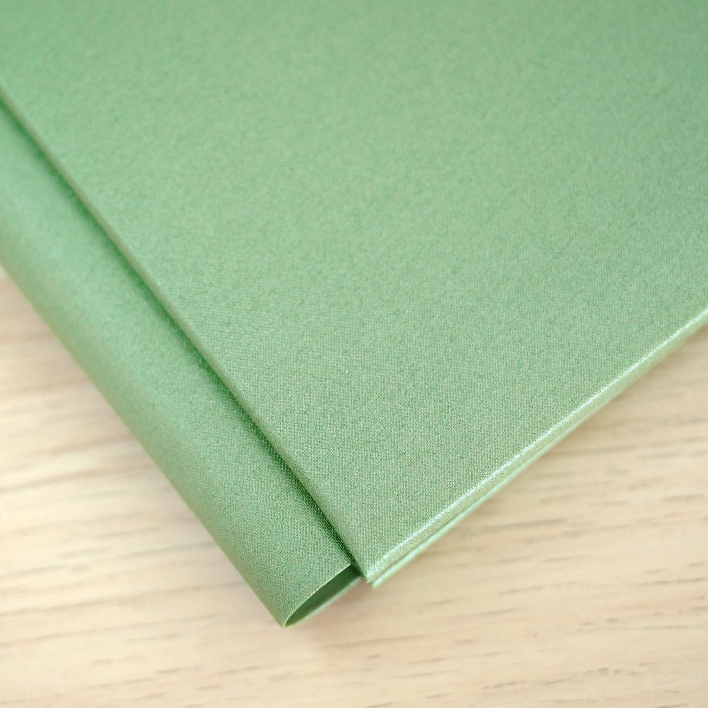 8X8　アルバムカバー　ガーデングリーンシマー